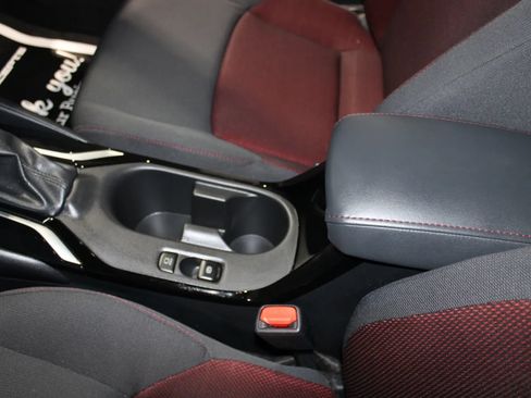 Used 2024 Toyota Corolla SE FWD image 3