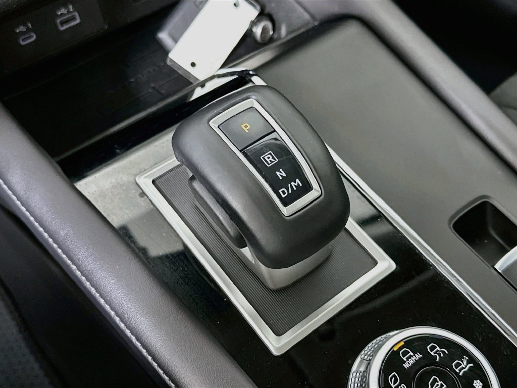 Used 2024 Mitsubishi Outlander SE AWD/4WD image 17