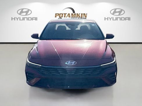 Used 2025 Hyundai Elantra SEL w/ Cargo Package image 2