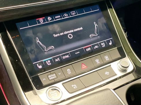 Used 2021 Audi Q8 Premium Plus image 11