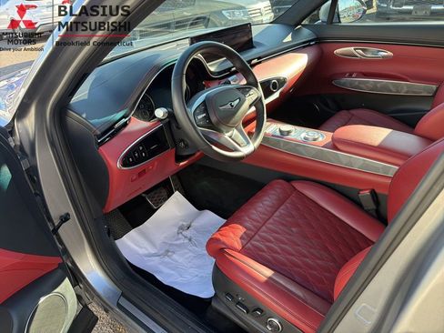 Used 2025 Genesis GV70 3.5T Sport w/ Sport Advanced Package AWD/4WD image 18
