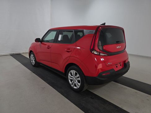 Used 2022 Kia Soul LX image 7