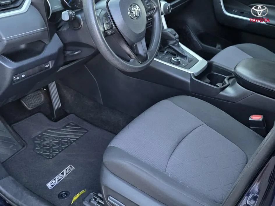 Used 2020 Toyota RAV4 XLE w/ Convenience Package AWD/4WD image 18