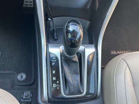Used 2013 Hyundai Elantra GT w/ Tech Pkg FWD image 17