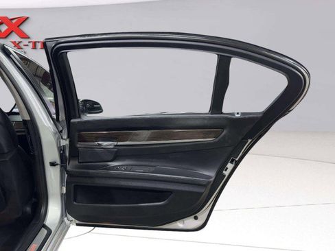 Used 2012 BMW 740Li image 46