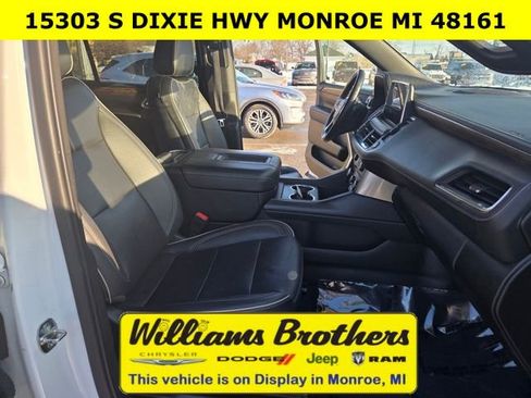 Used 2023 Chevrolet Suburban Premier image 12