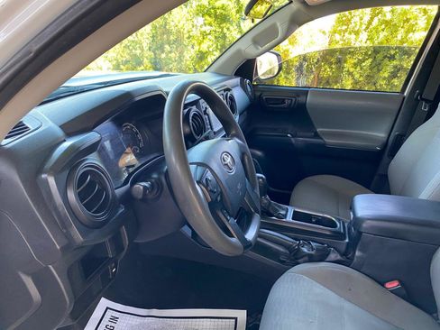 Used 2017 Toyota Tacoma 2WD Access Cab image 23