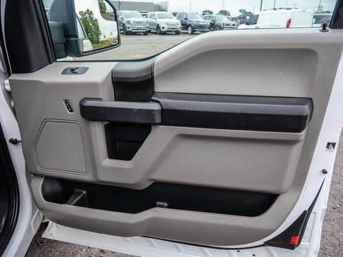 Used 2018 Ford F150 XL w/ Equipment Group 101A Mid AWD/4WD image 16