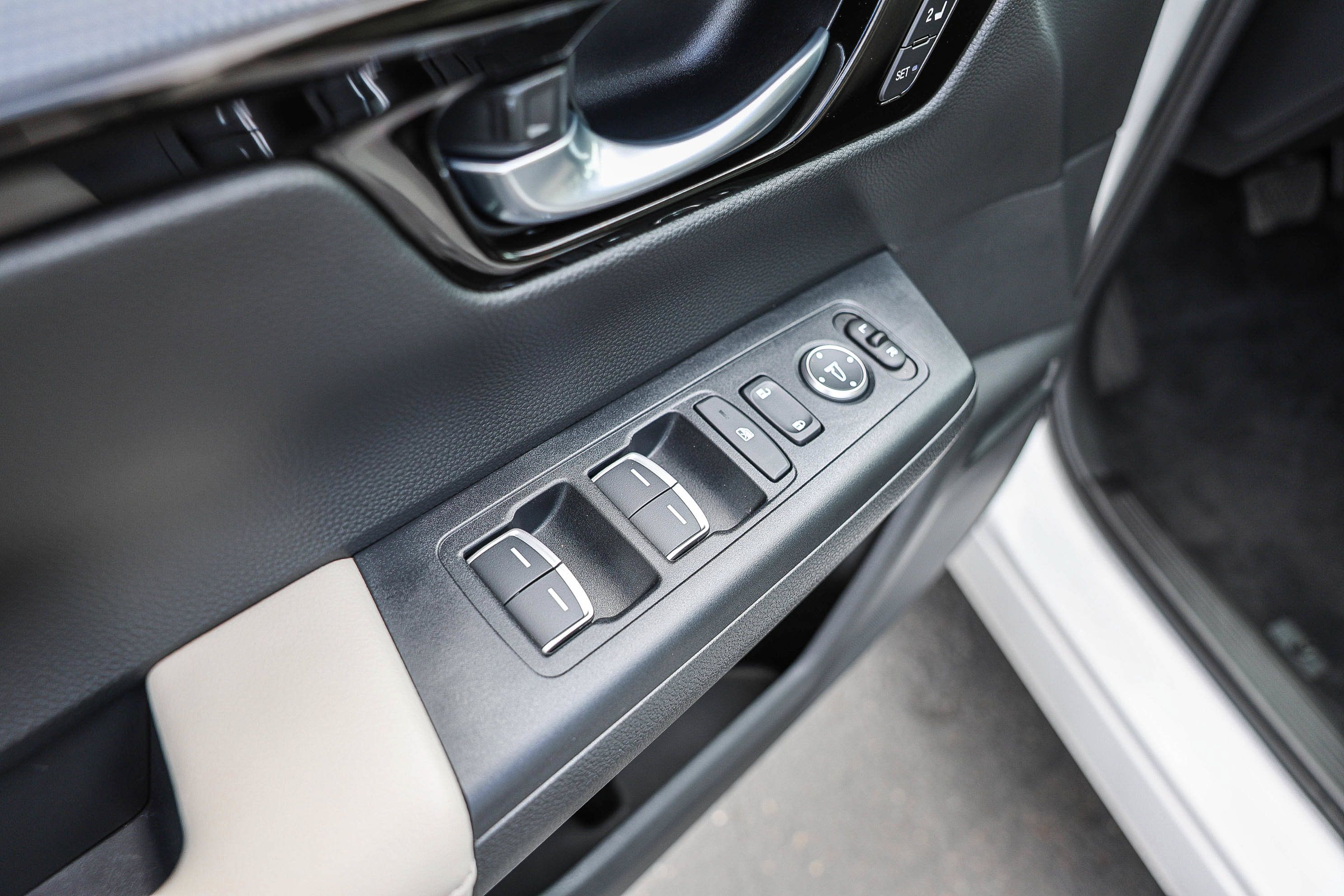 Certified 2026 Honda CR-V EX-L image 12