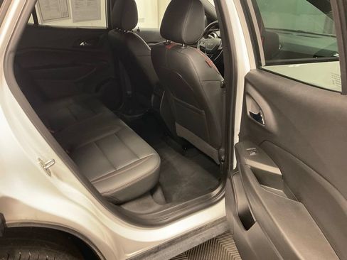 Used 2024 Chevrolet Trax RS w/ Driver Confidence Package FWD image 24