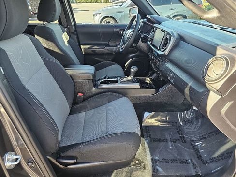 Used 2023 Toyota Tacoma TRD Off-Road image 16