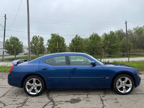 Used 2010 Dodge Charger Rallye RWD image 2