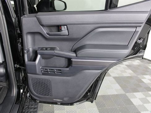 Used 2025 Toyota 4Runner TRD Off-Road image 33