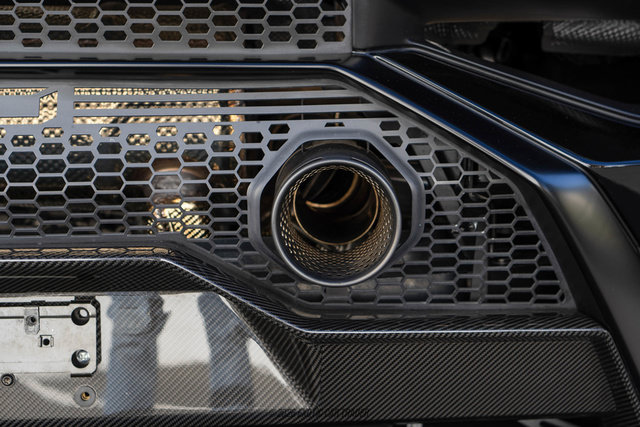 Used 2021 Lamborghini Huracan STO RWD image 92