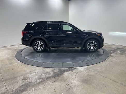 Used 2020 Ford Explorer ST w/ Premium Technology Package image 5