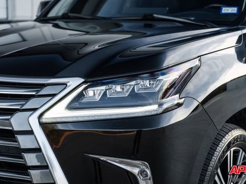 Used 2021 Lexus LX 570 4WD w/ Luxury Package image 45