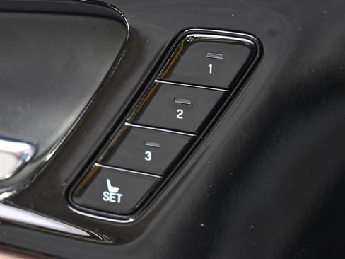 Used 2023 Acura MDX SH-AWD w/ Technology Package image 23