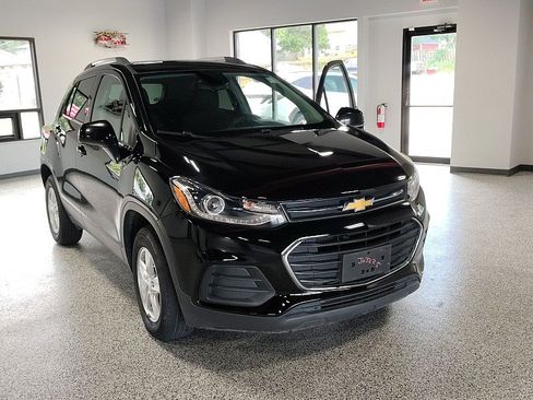 Used 2017 Chevrolet Trax LT AWD/4WD image 13