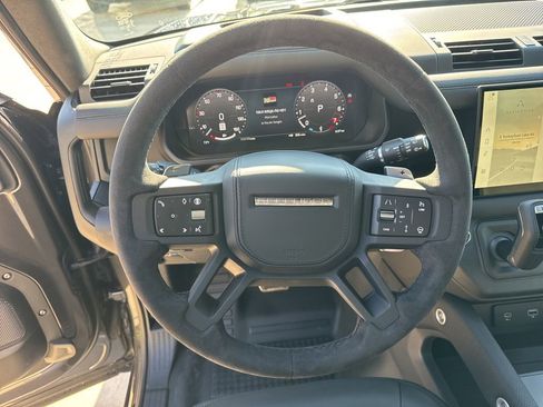 New 2024 Land Rover Defender 90 V8 image 12