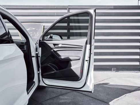 Used 2024 Audi SQ5 Premium Plus image 22