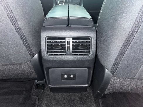 Used 2024 Nissan Rogue SV AWD/4WD image 31