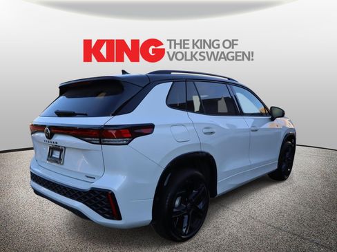 New 2026 Volkswagen Tiguan SE R-Line image 2