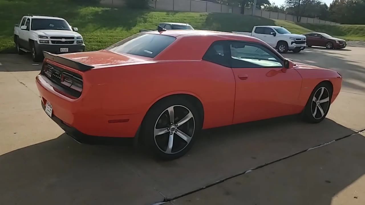 Used 2017 Dodge Challenger R/T Plus RWD image 8