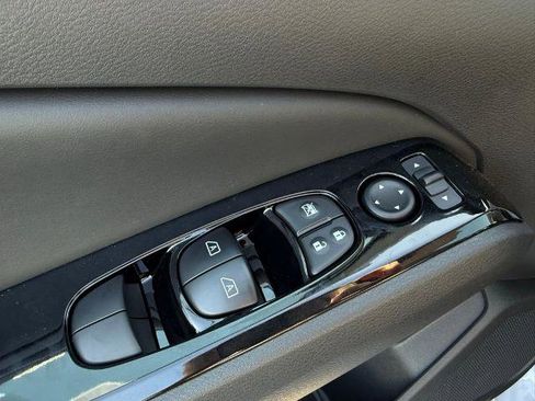 New 2025 Nissan Altima 2.5 SR image 20