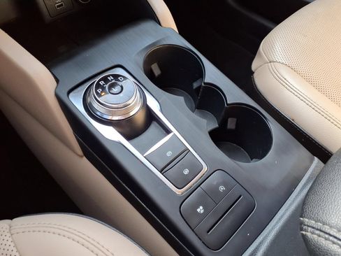 Used 2020 Ford Escape SEL FWD image 8