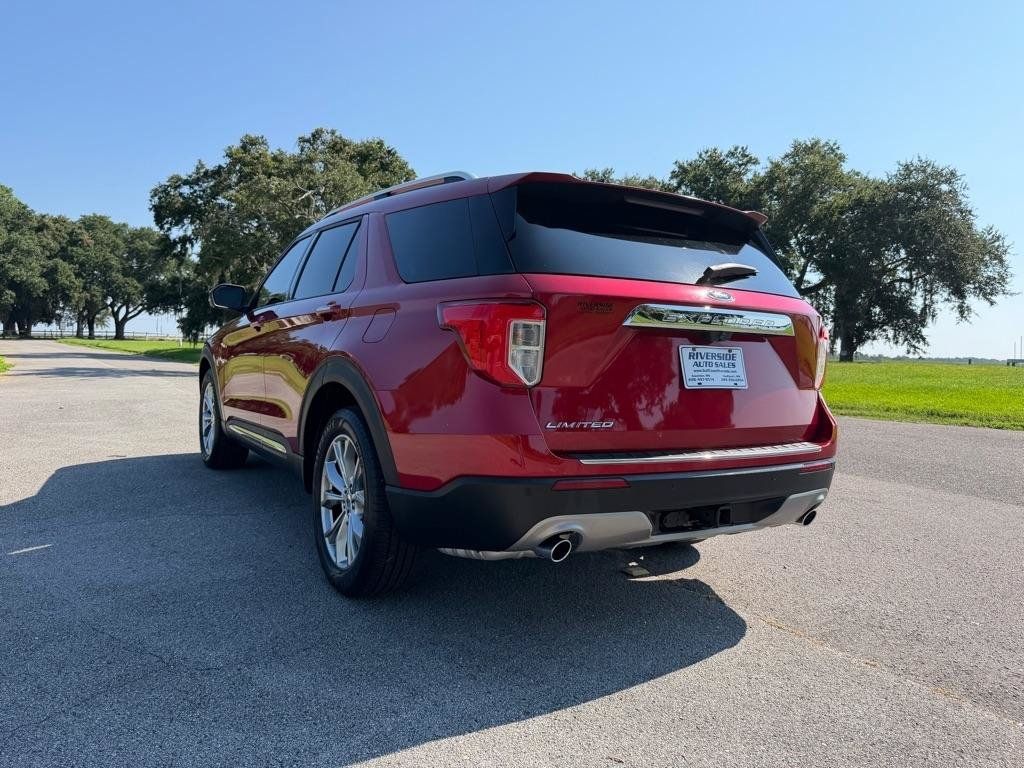 Used 2021 Ford Explorer Limited w/ Equipment Group 301A RWD image 4
