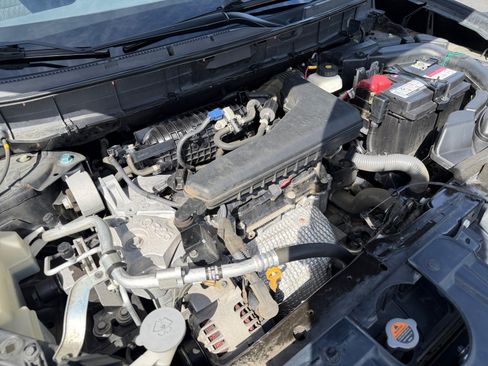 Used 2019 Nissan Rogue SV AWD/4WD image 21