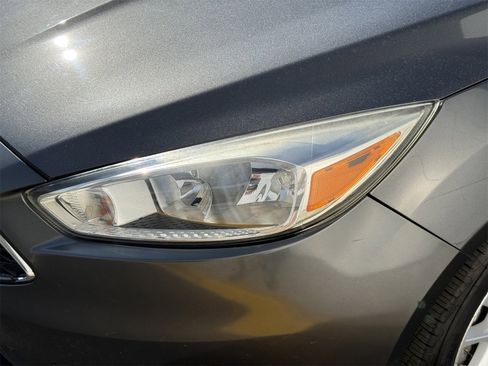 Used 2018 Ford Focus SE image 6