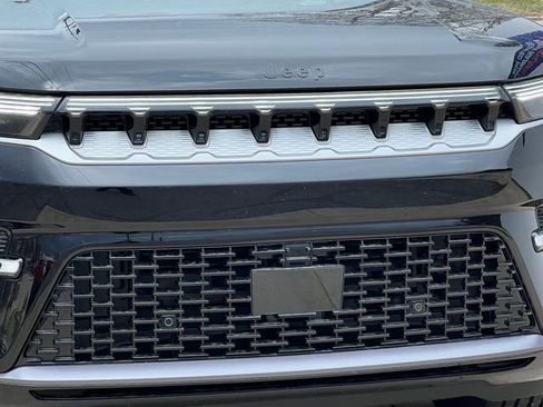 New 2026 Jeep Grand Wagoneer 4WD image 44