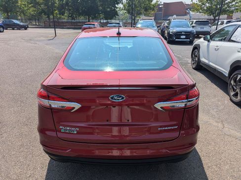 Used 2019 Ford Fusion Energi Titanium FWD image 4
