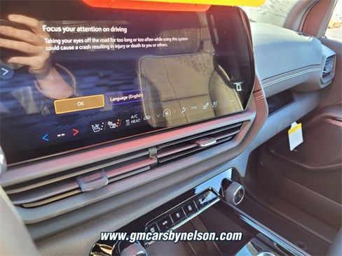 New 2025 Chevrolet Silverado EV LT image 9