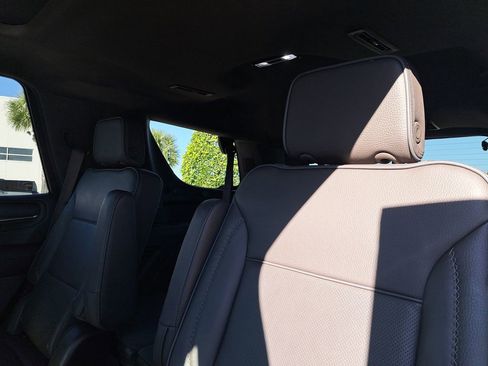 Used 2023 GMC Yukon Denali image 10