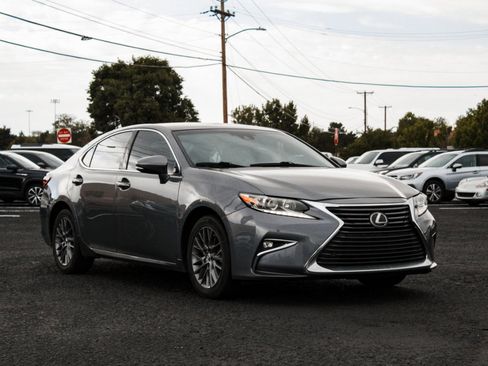 Used 2018 Lexus ES 350 w/ Navigation System Package FWD image 3