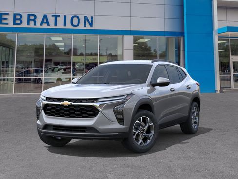 New 2026 Chevrolet Trax LT FWD image 6