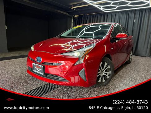 Used 2017 Toyota Prius Two w/ Prius Two Safety Plus Package FWD image 1
