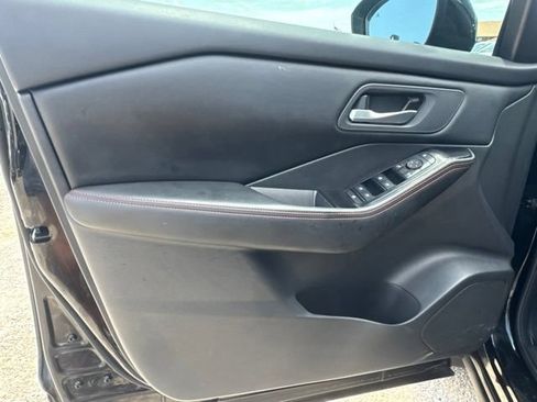 Used 2025 Nissan Rogue SV AWD/4WD image 15