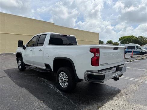 Used 2022 Chevrolet Silverado 2500 LT w/ Convenience Package RWD image 4