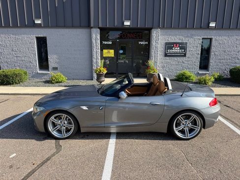 Used 2011 BMW Z4 sDrive35is RWD image 15