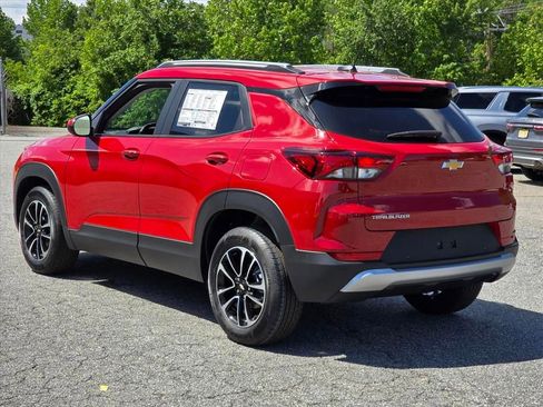 New 2026 Chevrolet TrailBlazer LT w/ Convenience Package FWD image 19