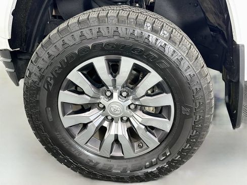 Used 2022 Toyota Tacoma TRD Sport w/ Black Out Package (TMS) AWD/4WD image 30