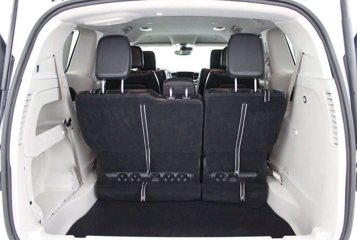 Used 2022 Chrysler Pacifica Touring-L FWD image 10