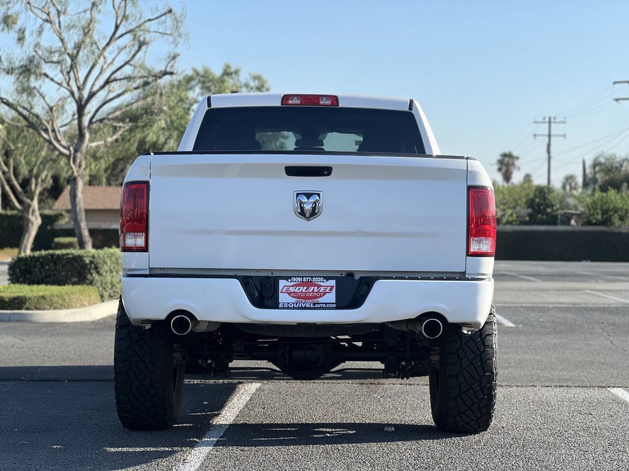 Used 2017 RAM 1500 Express RWD image 14