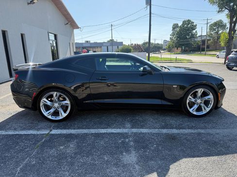 Used 2018 Chevrolet Camaro LT image 6