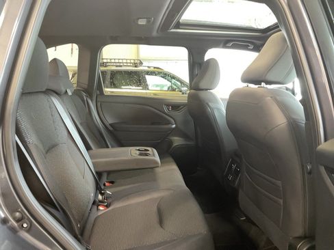 Used 2025 Subaru Forester Premium AWD/4WD image 20