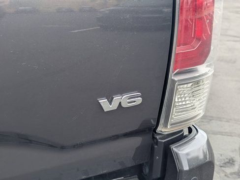 Used 2023 Toyota Tacoma TRD Off-Road w/ Technology Package image 6