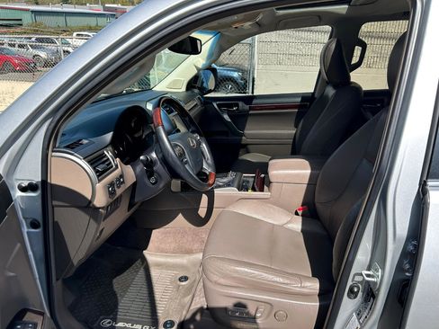 Used 2019 Lexus GX 460 Premium image 13